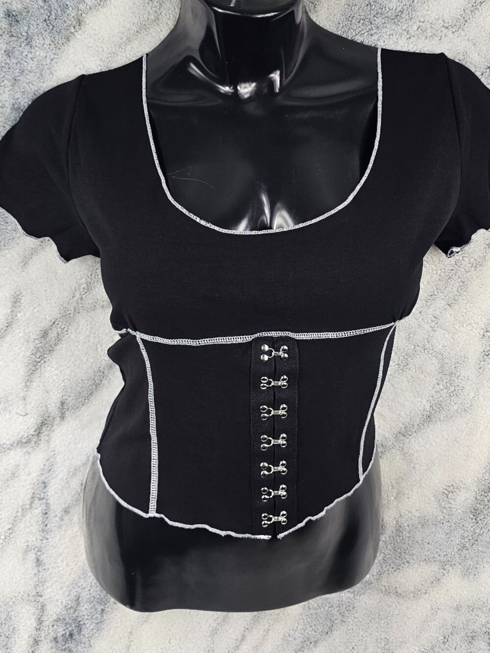 Widow 1X Black Contrast Stitch Hook and Eye Corset Cropped Scoop Neck Baby Tee
